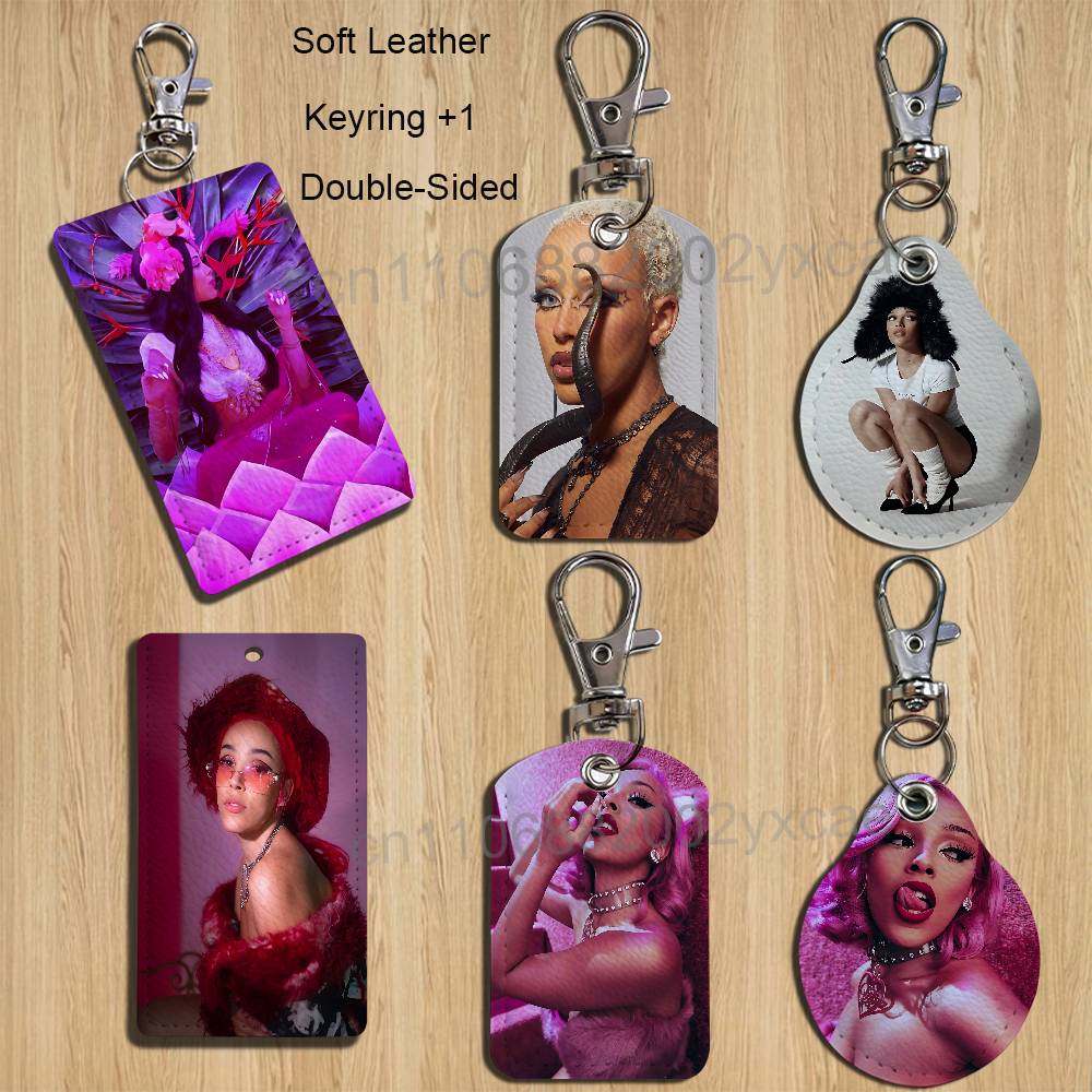 Leatherwork Keychain - 아트 소 하이 레드 도자캣 홀더